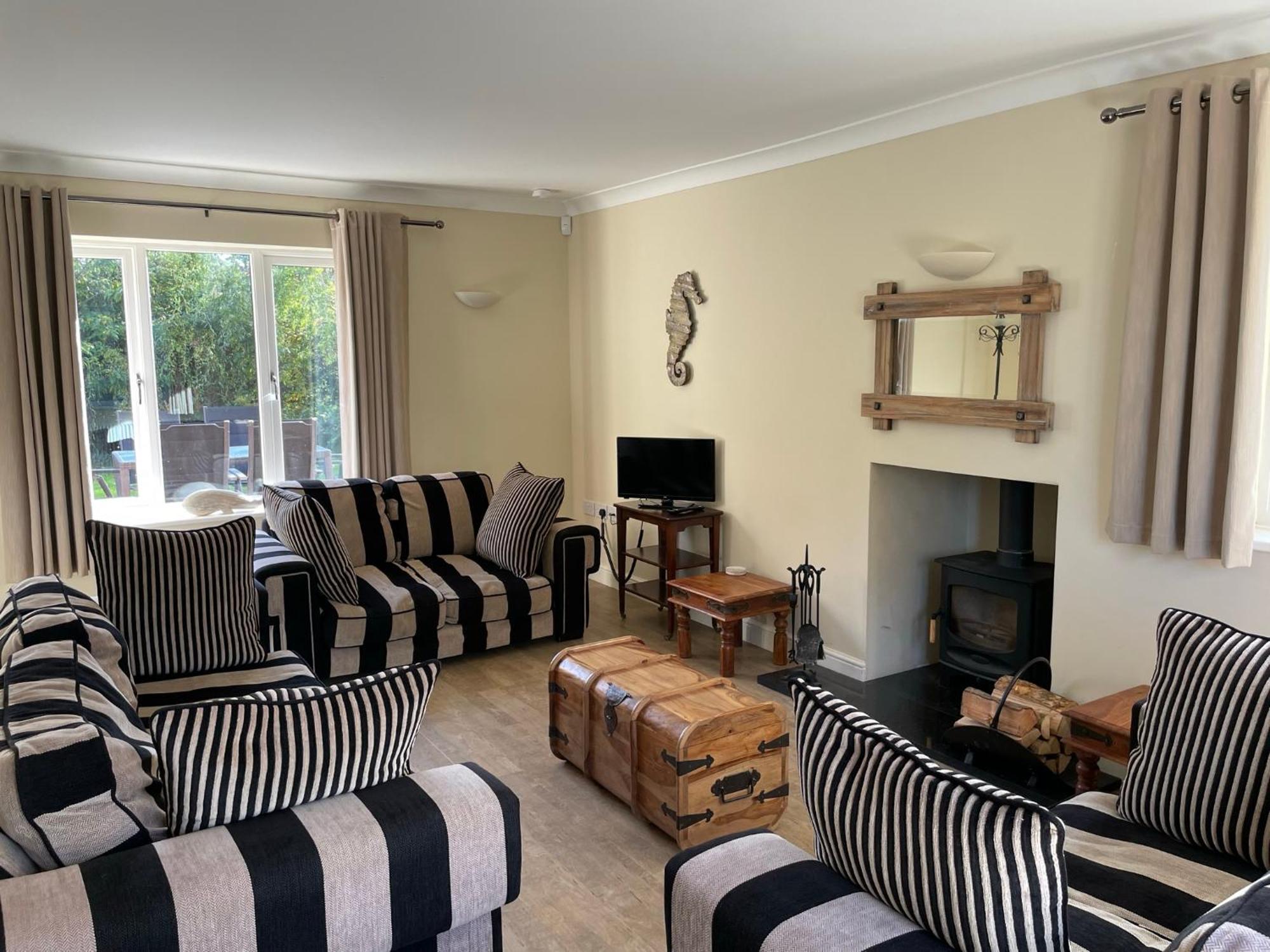 Saltkettle In Blakeney, Sleeping 12 In 5 Bedrooms Blakeney  Bagian luar foto